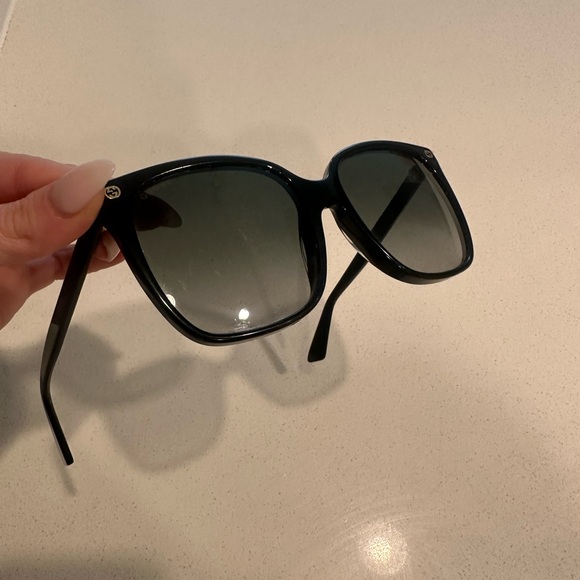 Gucci Sunglasses - Black - Picture 3 of 5